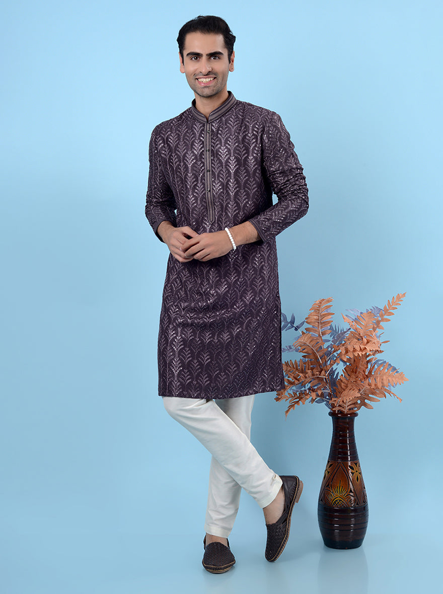 Comfortable purple kurta set, perfect for enhancing your festive wardrobe.