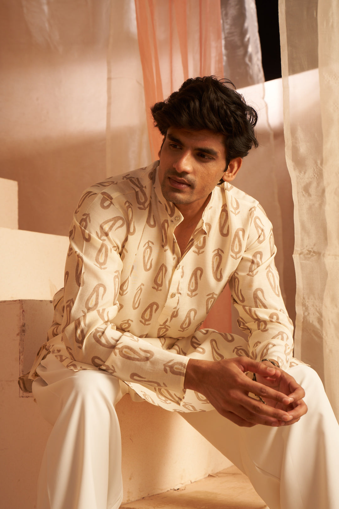 Off-White Silk Mil Dye Kurta Pajama Set | Perfect for Festive Occasions