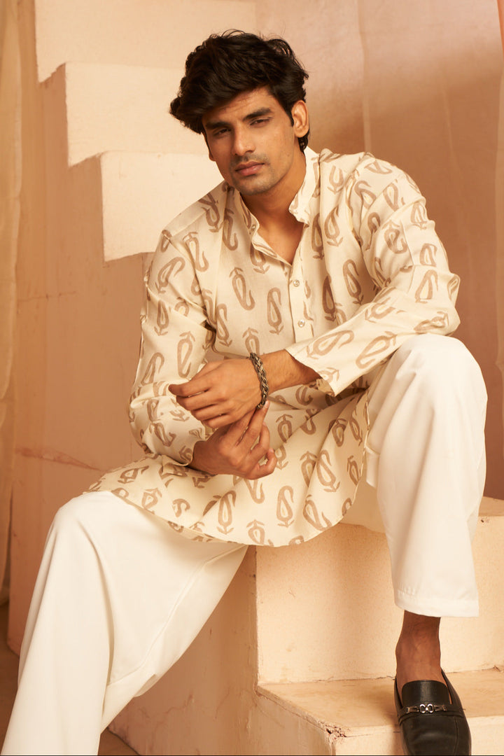 Off-White Silk Mil Dye Kurta Pajama Set | Perfect for Festive Occasions