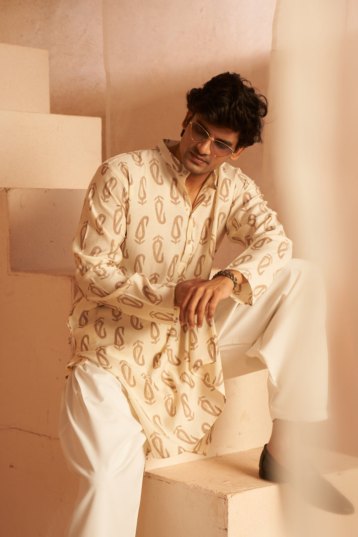 Off-White Silk Mil Dye Kurta Pajama Set | Perfect for Festive Occasions