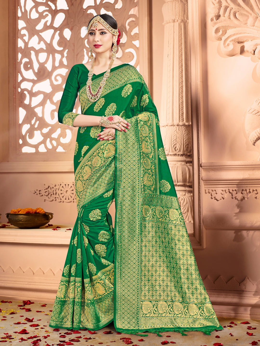 Banarasi-Silk Saree | Elegant Weaving for Weddings & Special Events