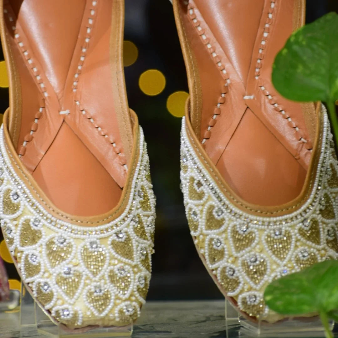 Pan Punjabi Leather Jutti | Handcrafted Elegance with Moti Work & Silk Design