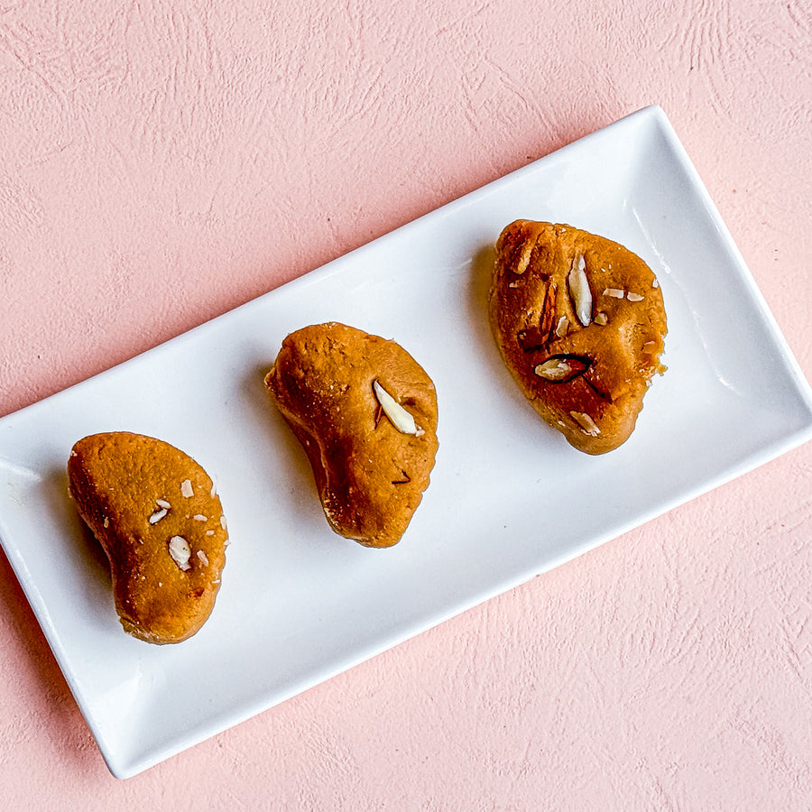 Traditional Rajasthani Peda, an Indian mithai ideal for festive occasions in the USA.