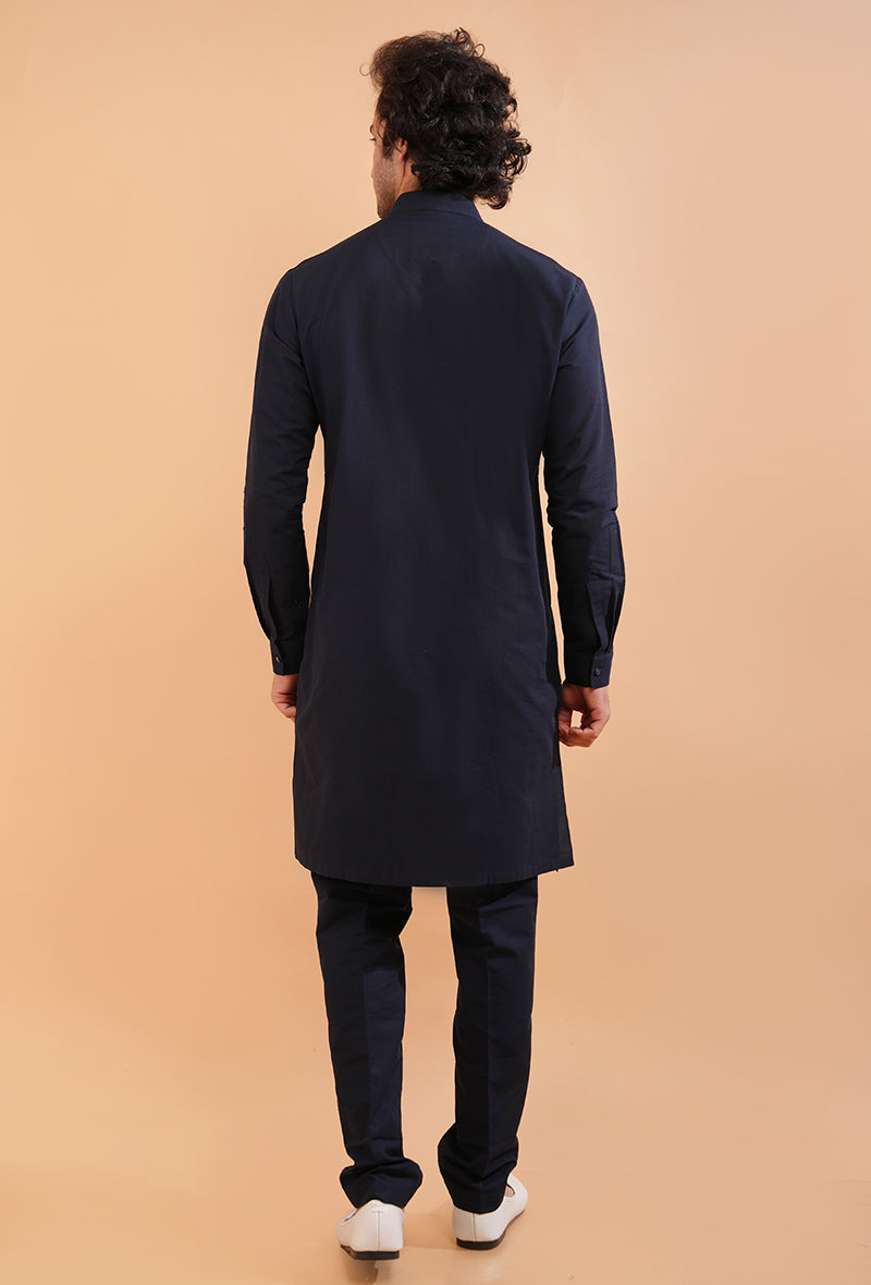 Stand out at casual events in the USA with this stylish navy blue kurta pajama for men.