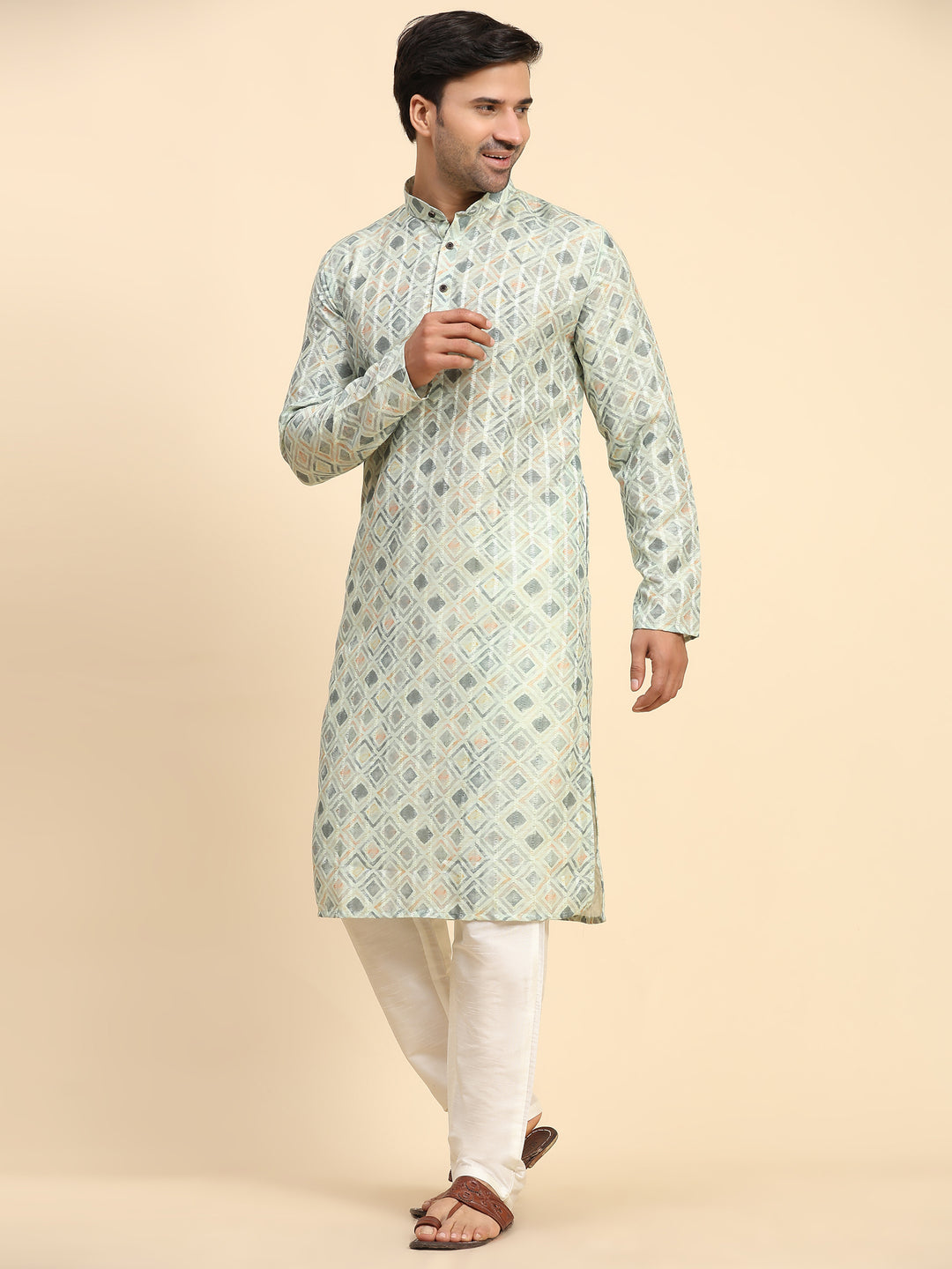 Light green ethnic kurta with digital print, perfect for Haldi & Mehandi.