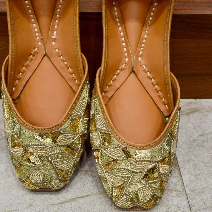 Designer Sona Jutti | Pure Leather Footwear with Elegant Gold Zari Work