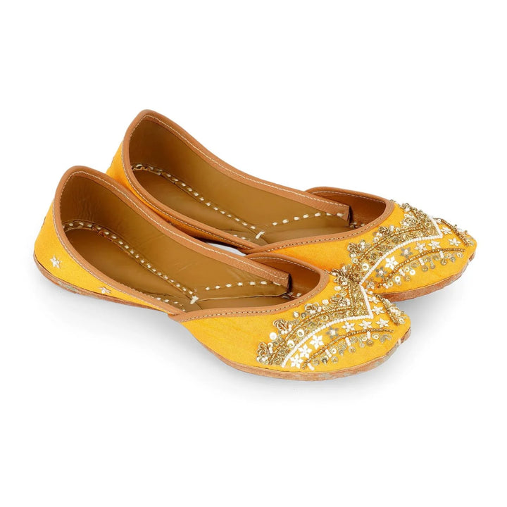 Sunshine Yellow Leather Jutti | Handcrafted Dabka Work