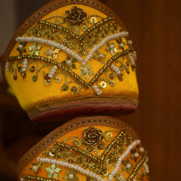 Festive Sunshine Jutti | Traditional Indian Jutti with Luxurious Detailing