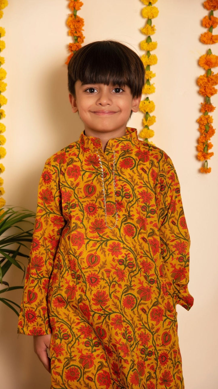 BACHPAN DARPAN HAND BLOCK KURTA PANT SET - Pomcha Jaipur