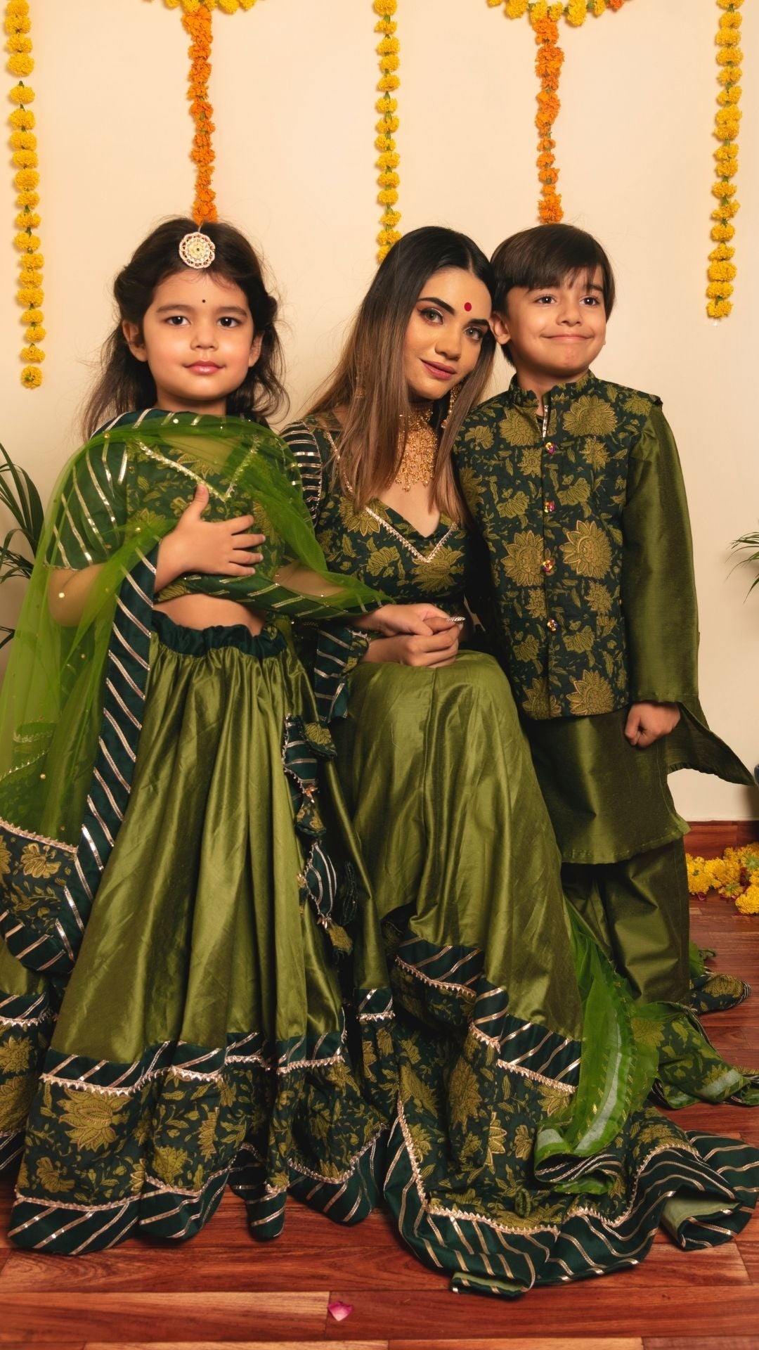 BACHPAN IDIKA GREEN KURTA JACKET SET - Pomcha Jaipur