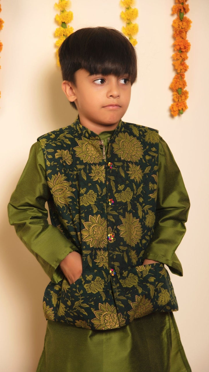 BACHPAN IDIKA GREEN KURTA JACKET SET - Pomcha Jaipur