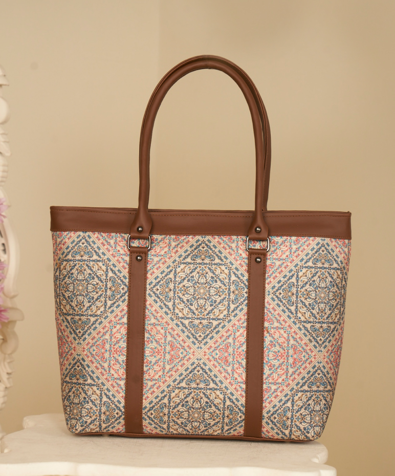 Artisanal Jute Tote Bag | Handwoven Eco-Friendly Design for Urban Adventurers