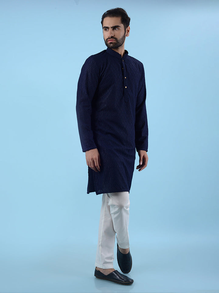 Comfortable navy kurta pajama for men, designed for special occasions.