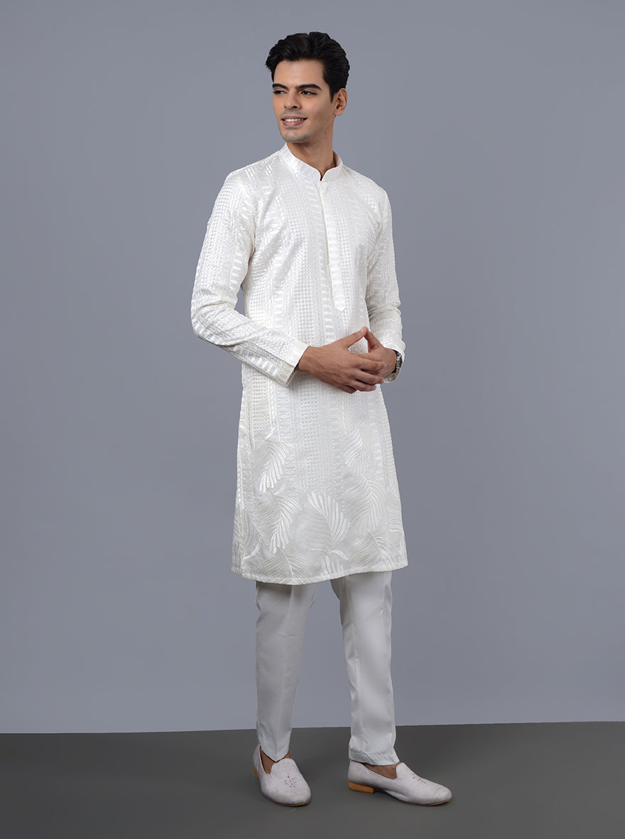 Stylish white kurta pajama for men made of luxurious silk blend, ideal for festive gatherings across the USA.