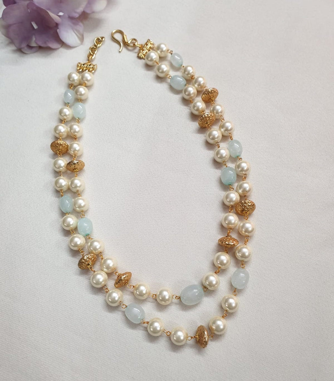 Elegant Pearl Drop Necklace | Timeless Fashion Accessory