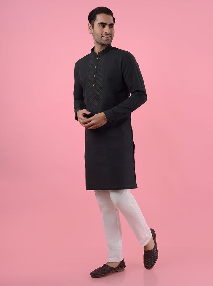 Discover sophistication with this dark green kurta pajama, designed for comfort and style during events in the USA.