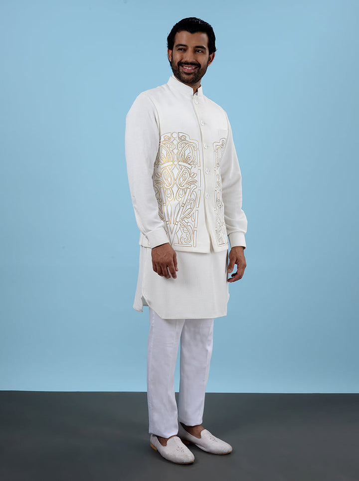 Stylish cream kurta with koti, designed for men's haldi ceremonies.