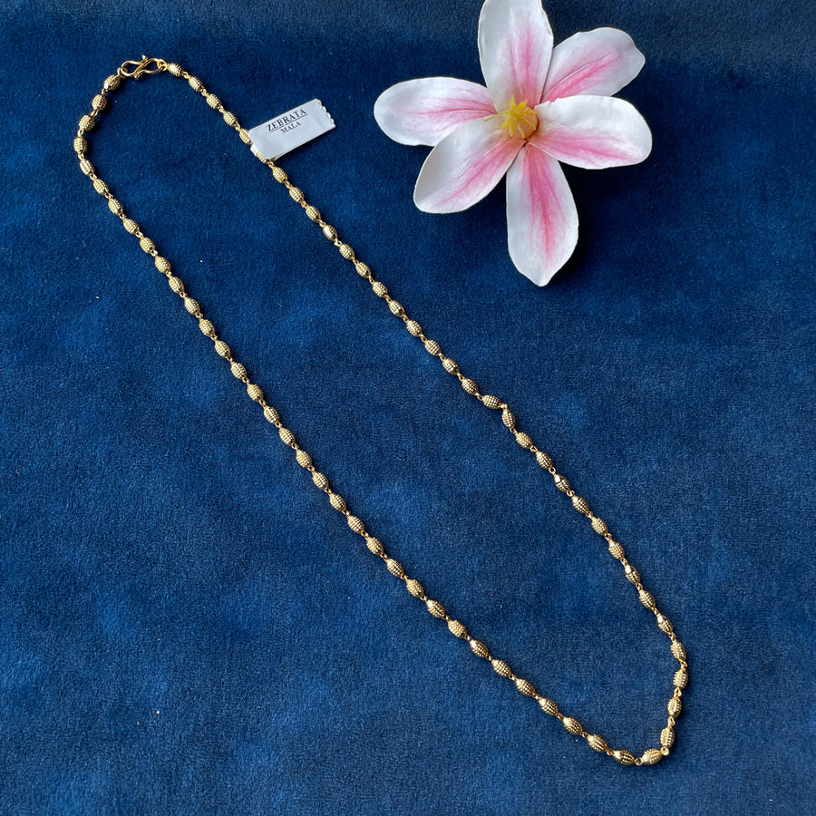 Exquisite Magmala necklace, designed for elegant occasions, reflecting traditional Indian craftsmanship.