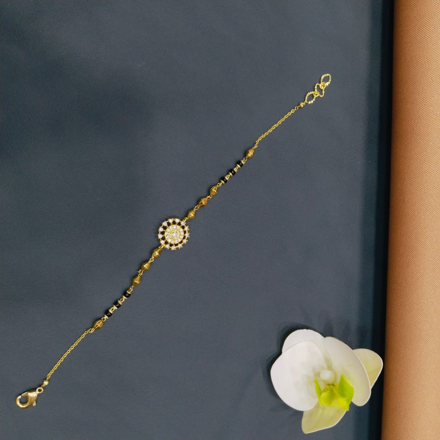 Charming golden bracelet for everyday style.