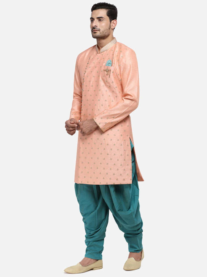 Elevate your ethnic wardrobe in the USA with this stylish Embroidered Light Peach Silk Blend, designed for both comfort and elegance.