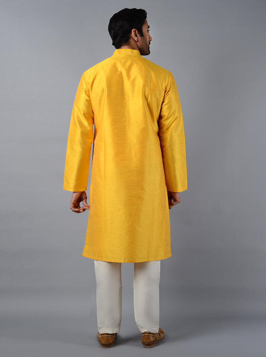 Elevate your overall look with our beautifully crafted sunny yellow kurta set.