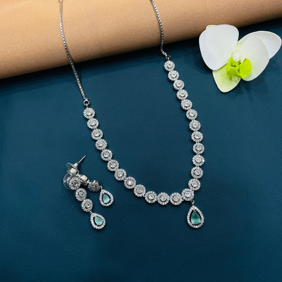 Elegant bridal necklace, perfect for making a fashion statement.