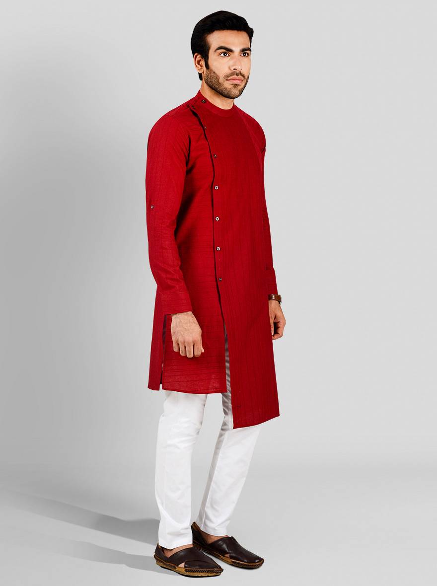 Stand out with this red striped cotton kurta set for men, designed with a mandarin collar.