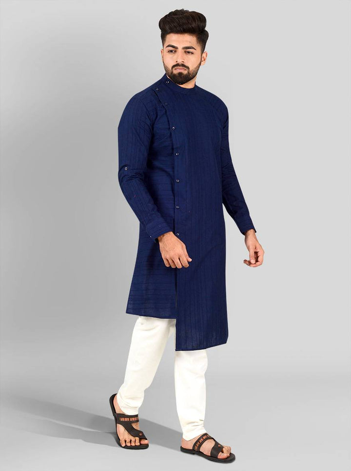 Stay stylish in the USA with this navy blue stripe kurta set for men, ideal for social gatherings.