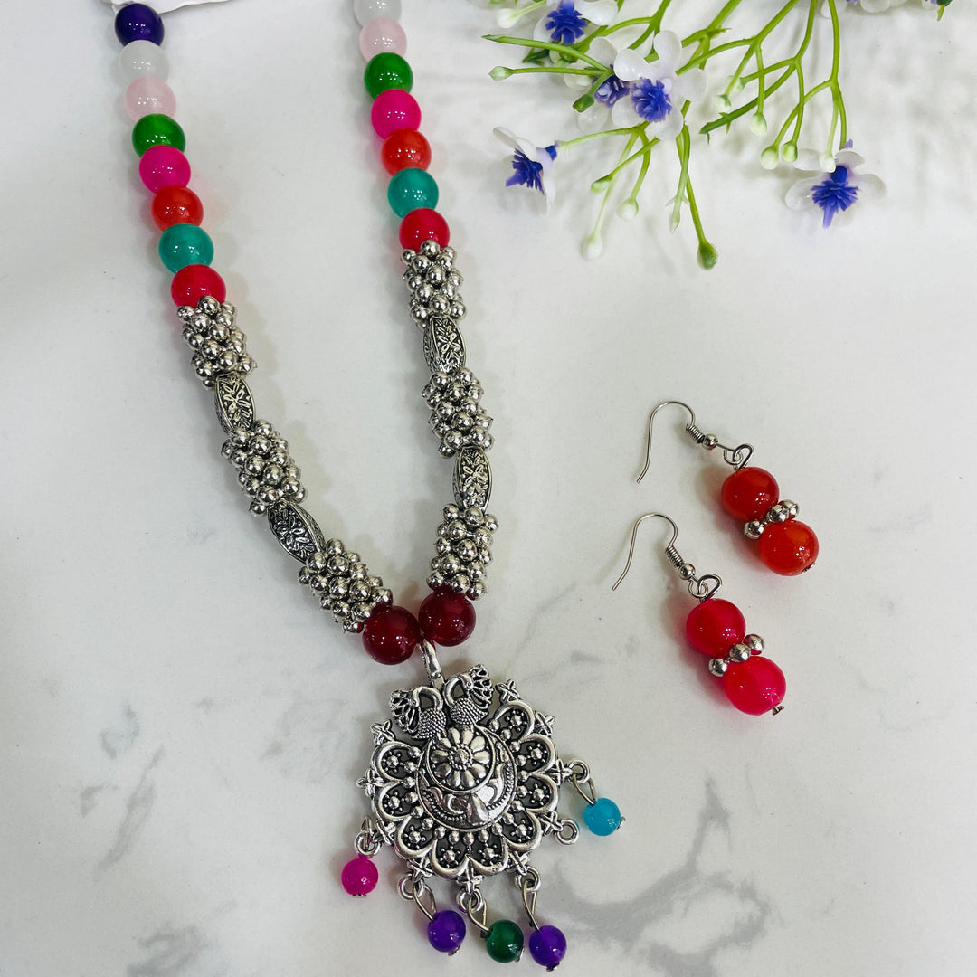 Gorgeous oxidised necklace and earrings, ideal for festive occasions.