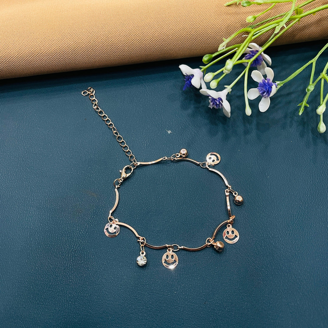 Charming silver bracelet with delicate leaf motifs, great for nature lovers.