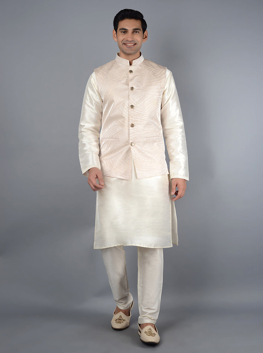 Fashion-forward cream Bandhgala jacket for men, ideal for formal events, offering a sophisticated touch.