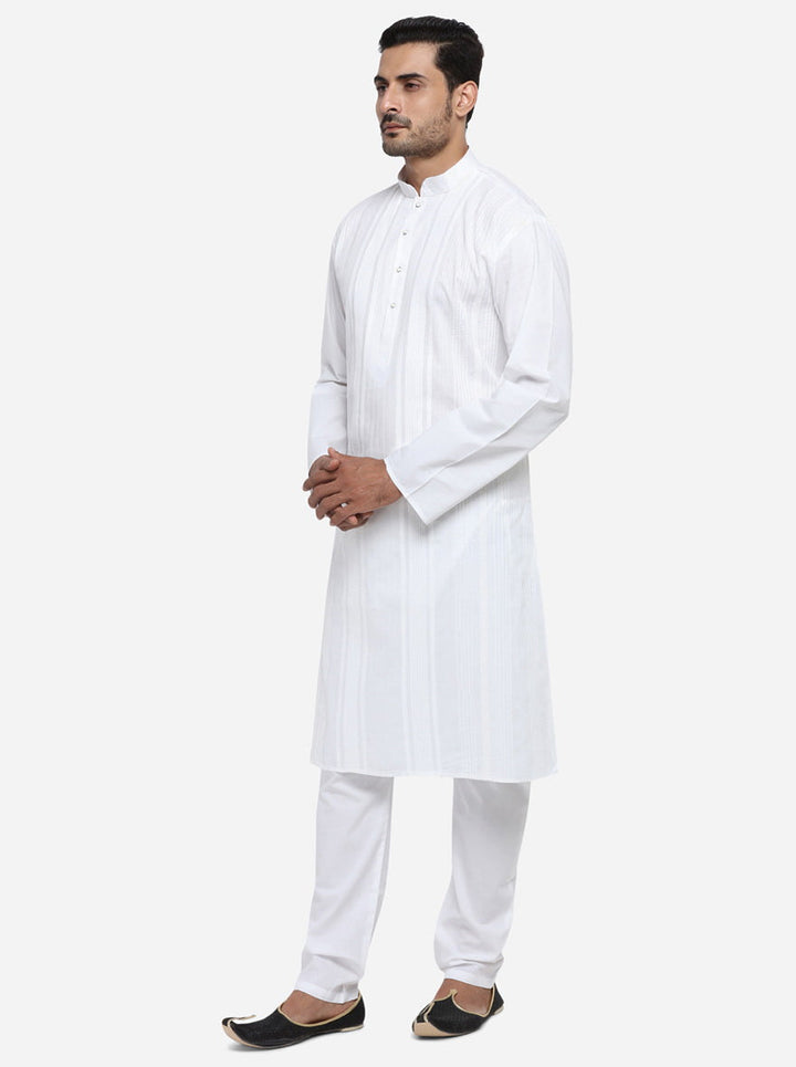 Stylish printed white kurta pajama offering all-day comfort for your ethnic wardrobe.