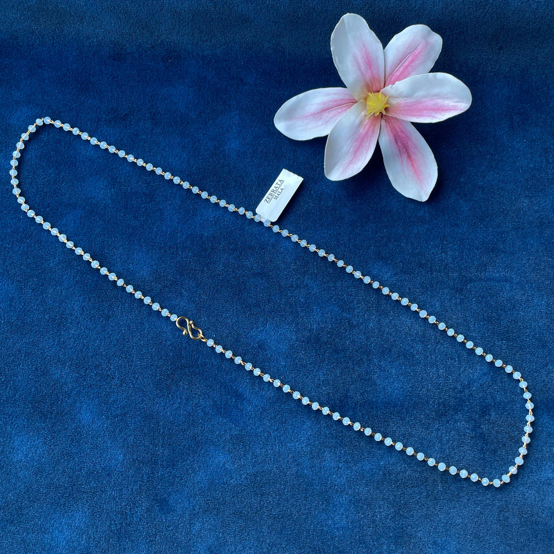 Stunning Magmala necklace, perfect for enhancing any outfit, an elegant choice for USA occasions.