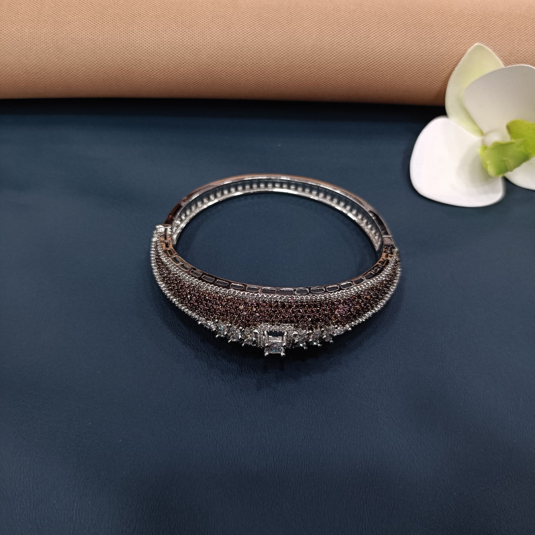 Elegant and refined AD diamond bracelet for special occasions.