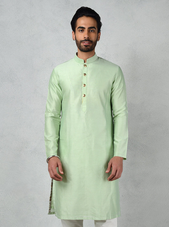 Crafted from soft fabric, this kurta set ensures comfort during Haldi and pre-wedding ceremonies.