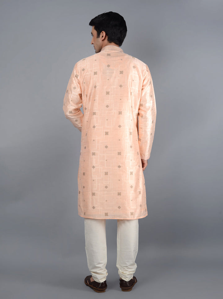 Stylish silk kurta, ideal for traditional events in the USA.