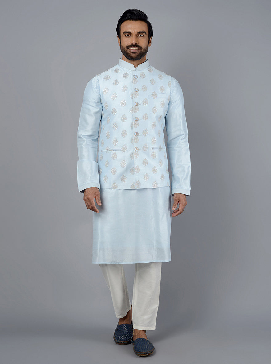 Celebrate your heritage in style with this Sky Blue Kurta Set, made from luxurious silk blend for comfort and elegance.