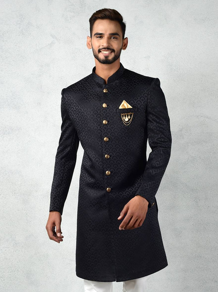 Make an impression in the USA with this Black Indo Western, ideal for weddings when paired with classic white pants.