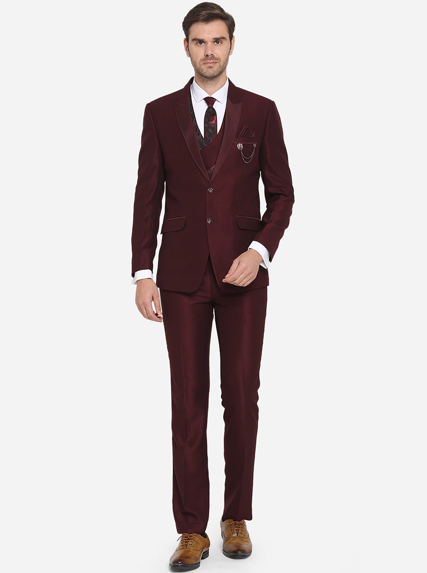 Maroon regular fit men's suit, ideal for weddings and prom, offering a stylish and sophisticated look for formal occasions