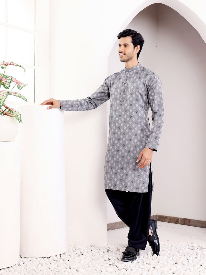 Elegant gray kurta set crafted from breathable viscose fabric, ideal for festive events.