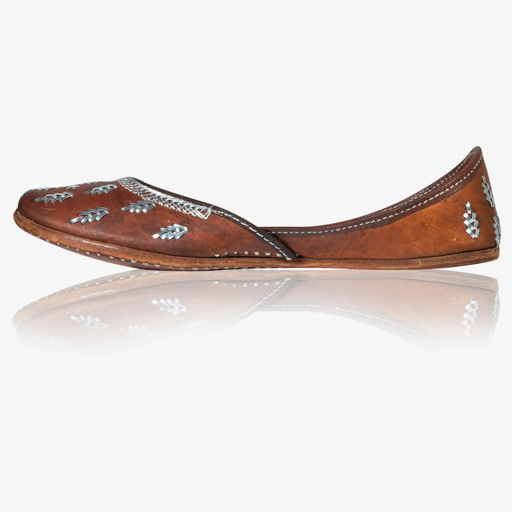 Mukesh Work Leaf Pattern Jutti | Handcrafted Leather Footwear for Men