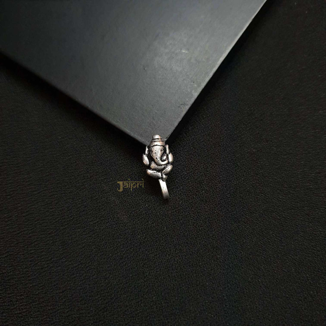 Exquisite Floral Design Nose Pin | Sterling Silver Piercing Accessory