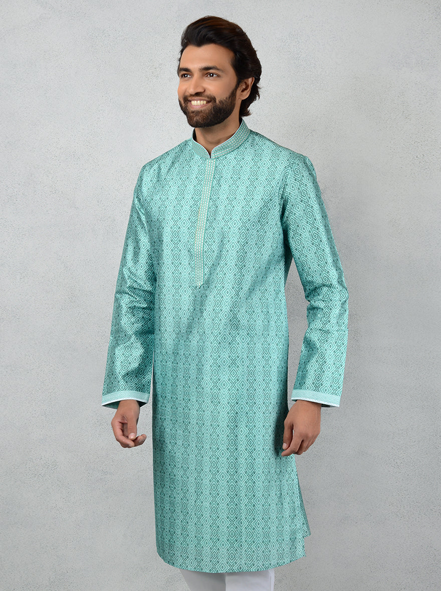 Elegant green kurta pajama enhances your style for special occasions.