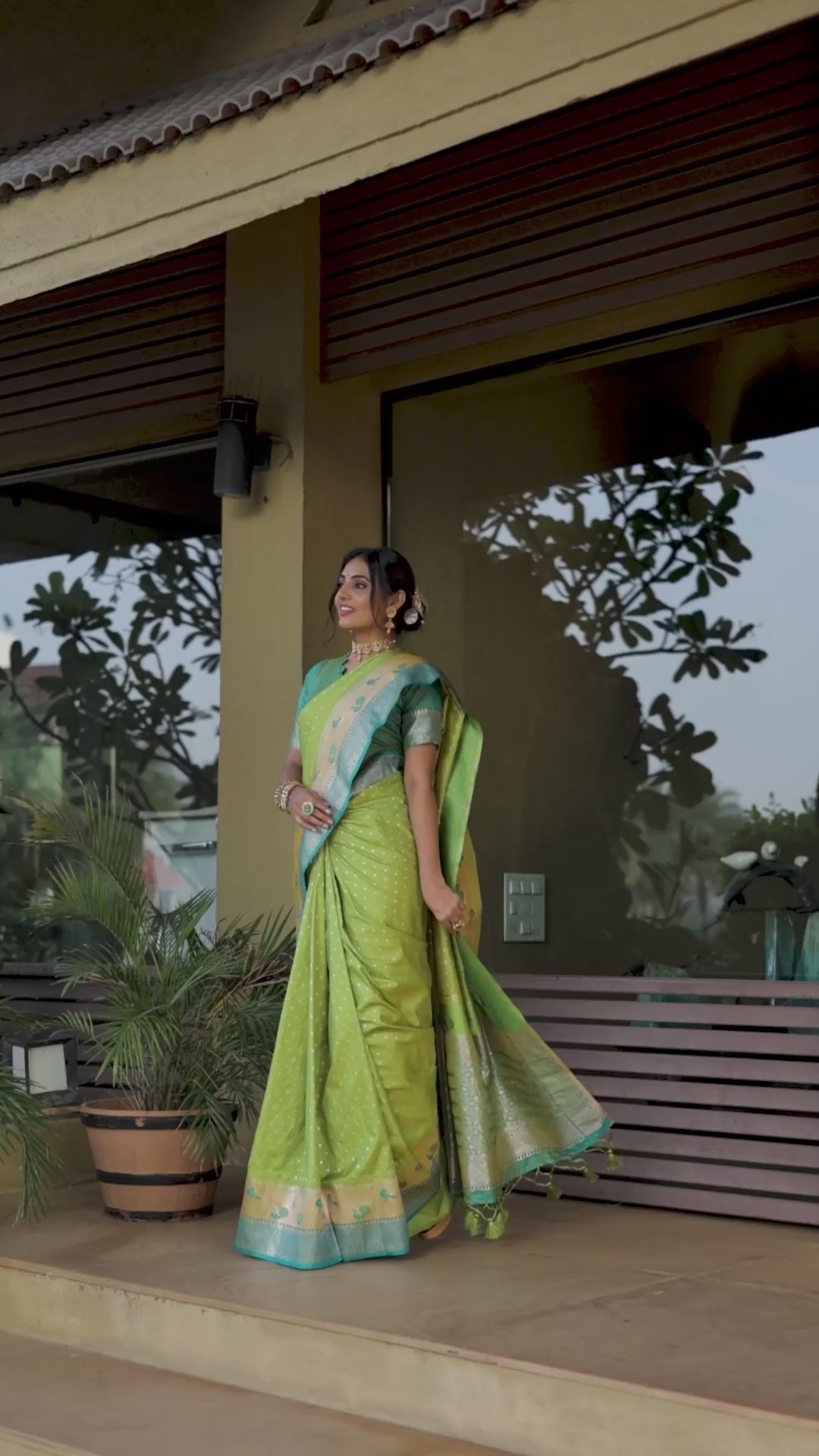 Exquisite Olive Indian saadi with peacock border, zari pallu, and matching blouse piece. Elegant choice for any special occasion or wedding.