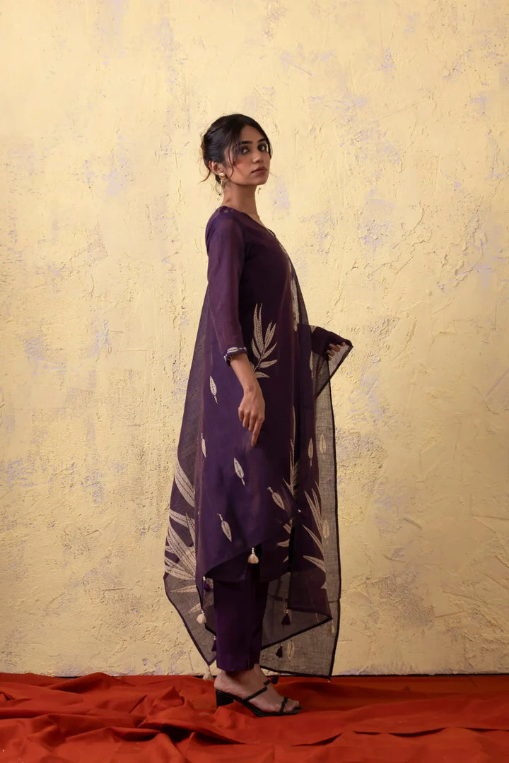 Purple Kurta Suit Set with Leaf Motif Detailing - Payal