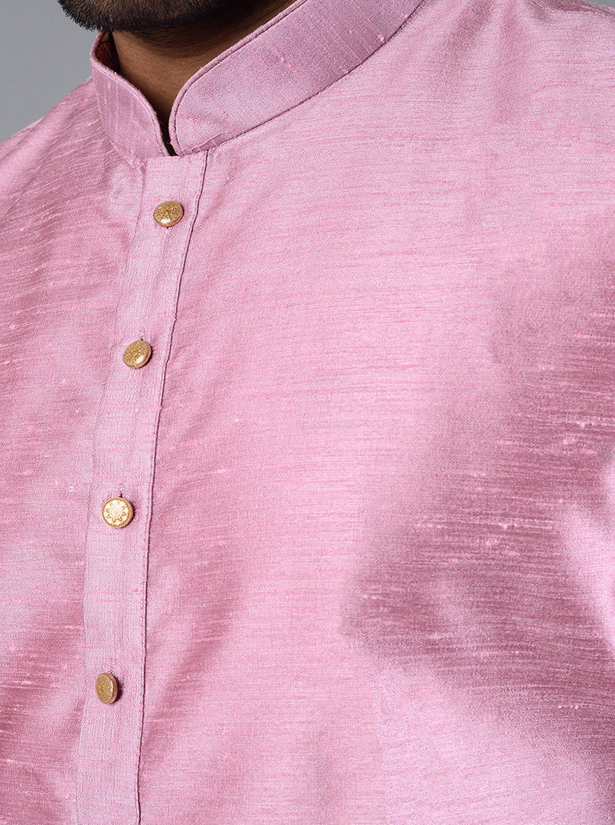 Chic onion pink kurta set made from silk blend, ensuring grace and elegance for poojas in the USA.