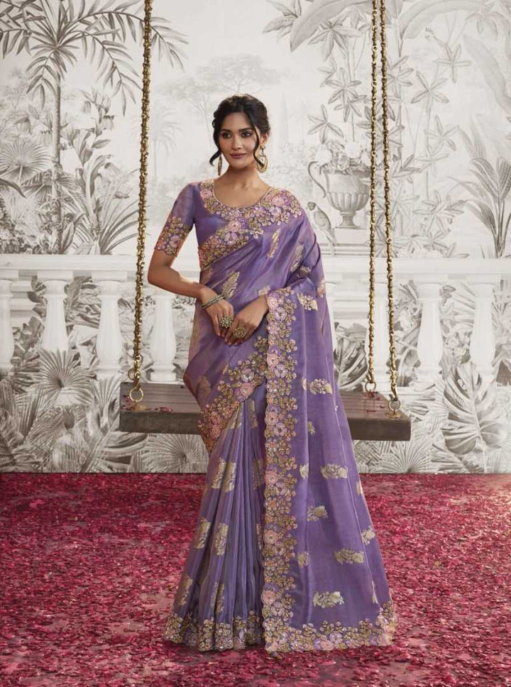 Lavender Dream Dola Silk Saree | Intricate Zari Work and Graceful Latkan