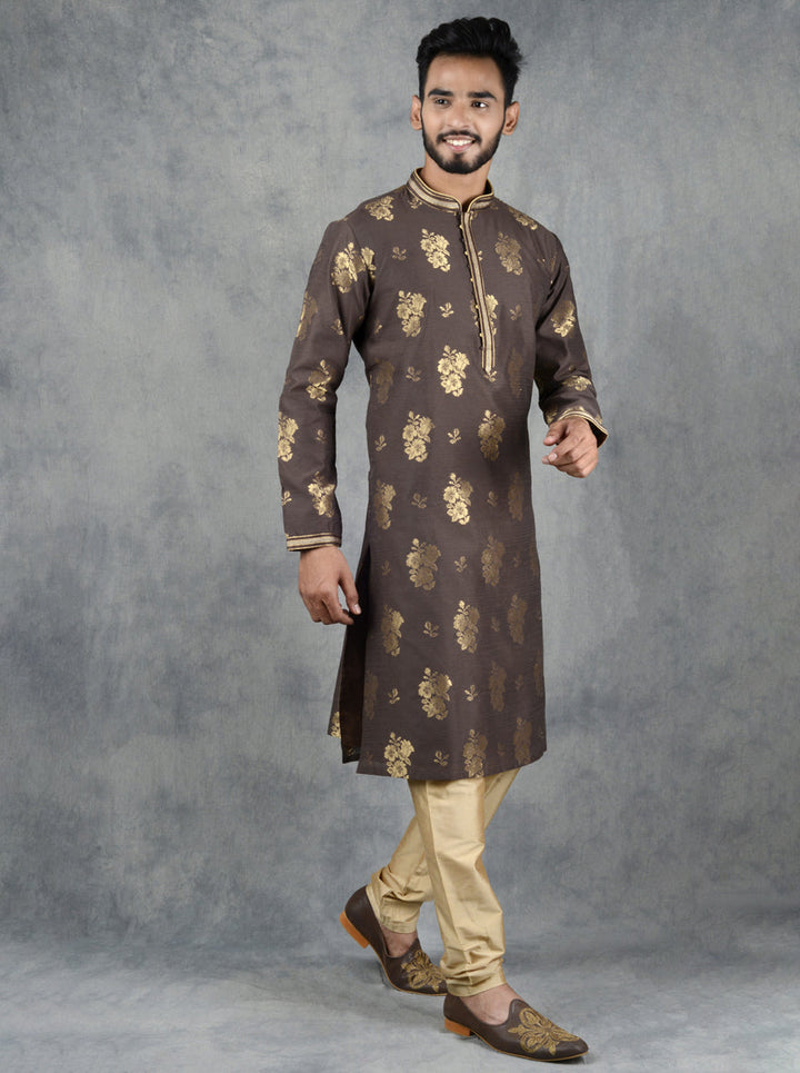 Trendy brown kurta pajama, ideal for enhancing your ethnic collection.