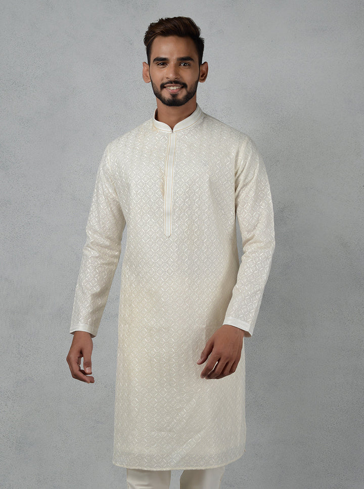 Eye-catching kurta pajama for special occasions in the USA.