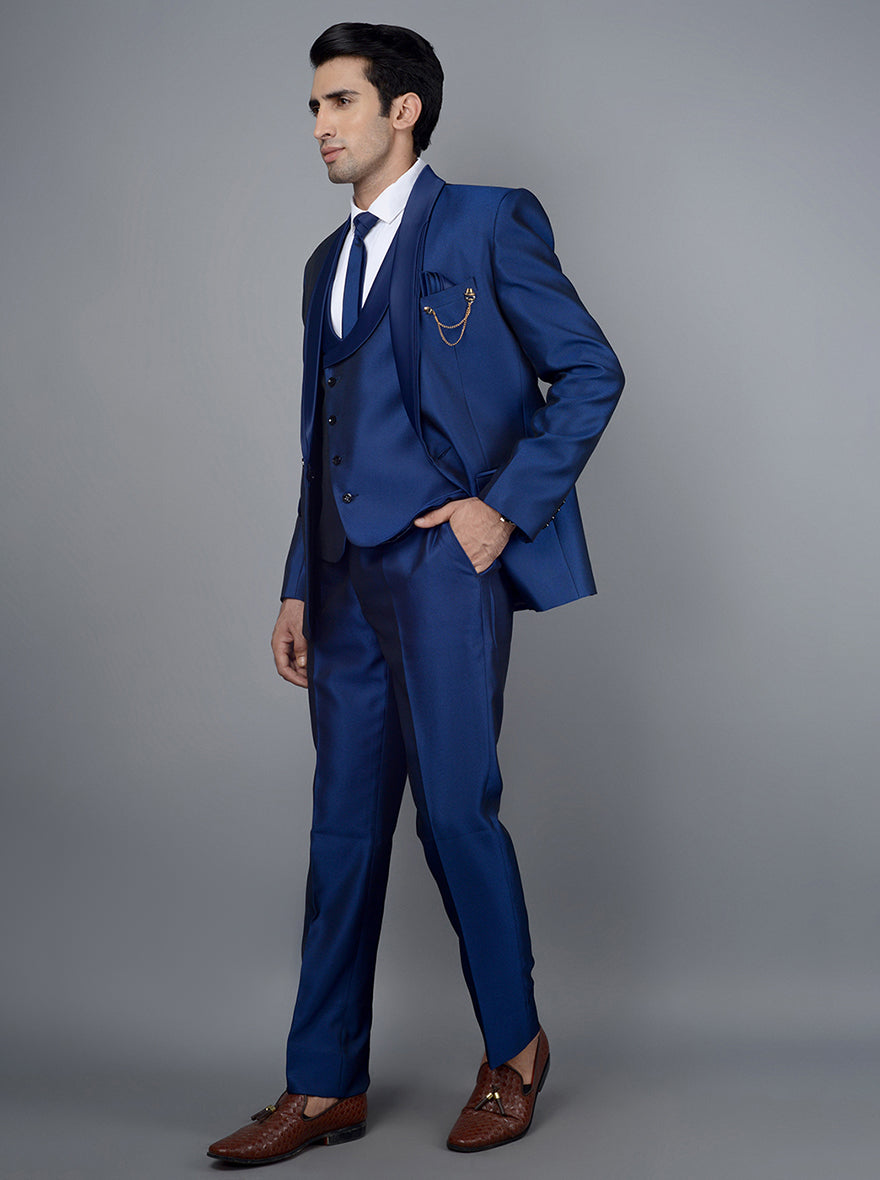 Elegant royal blue suit designed for men, ideal for formal occasions such as weddings and celebrations, ensuring a sharp look.